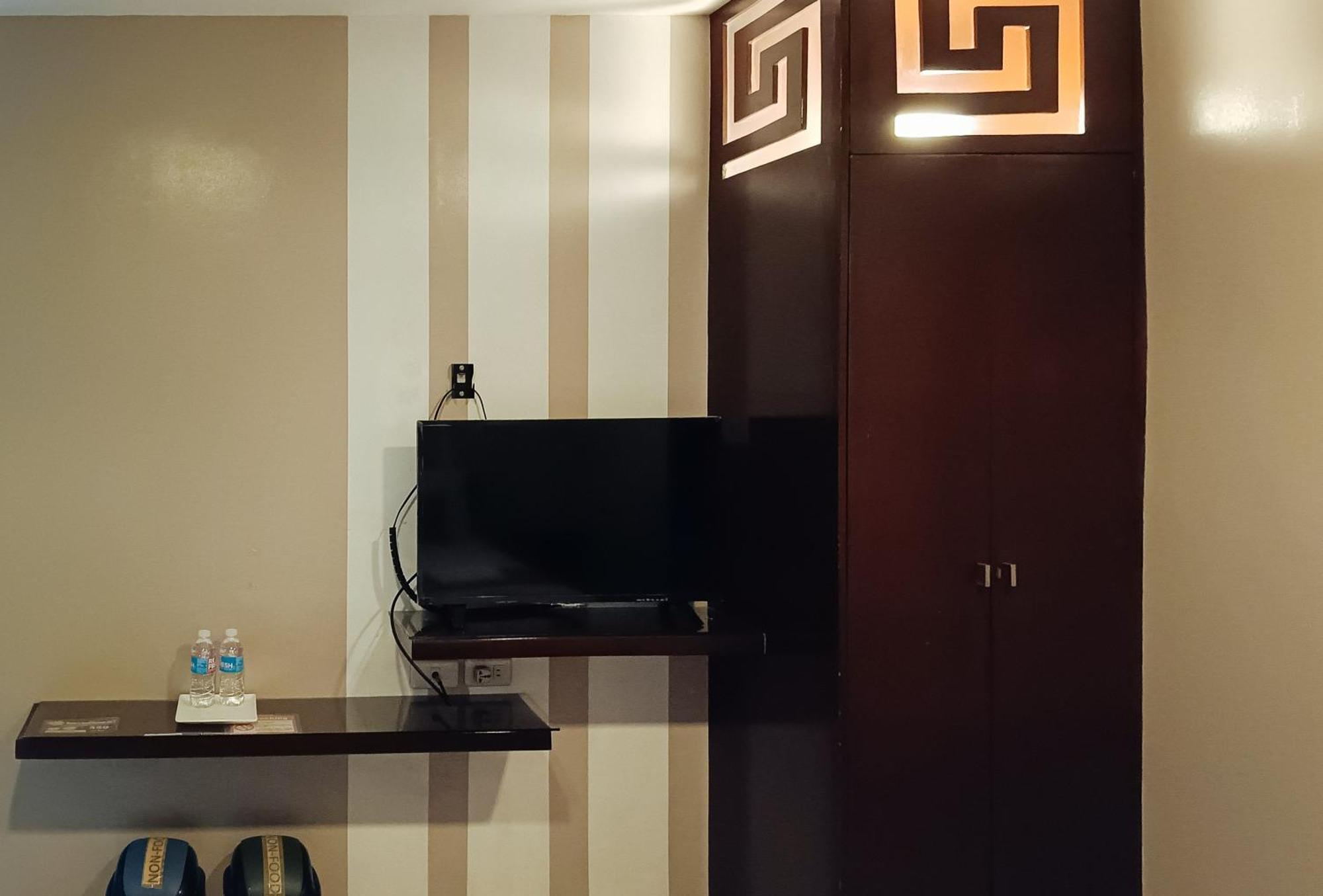 Hotel Juliana By Reddoorz ตูกิกาเราซิตี้ ภายนอก รูปภาพ
