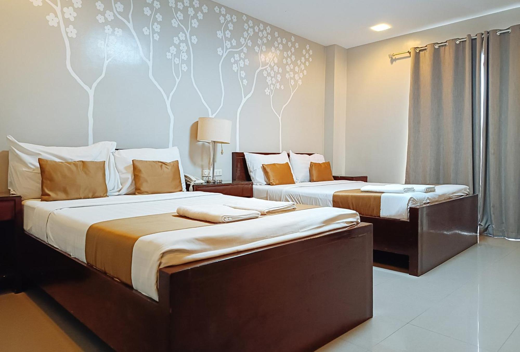 Hotel Juliana By Reddoorz ตูกิกาเราซิตี้ ภายนอก รูปภาพ