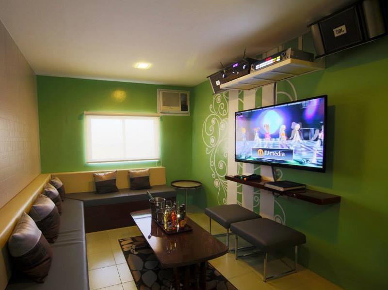 Hotel Juliana By Reddoorz ตูกิกาเราซิตี้ ภายนอก รูปภาพ
